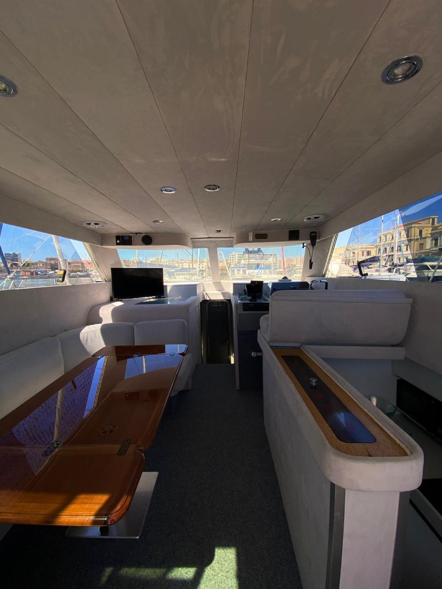 Отель She'S Mine Yacht Катания Экстерьер фото