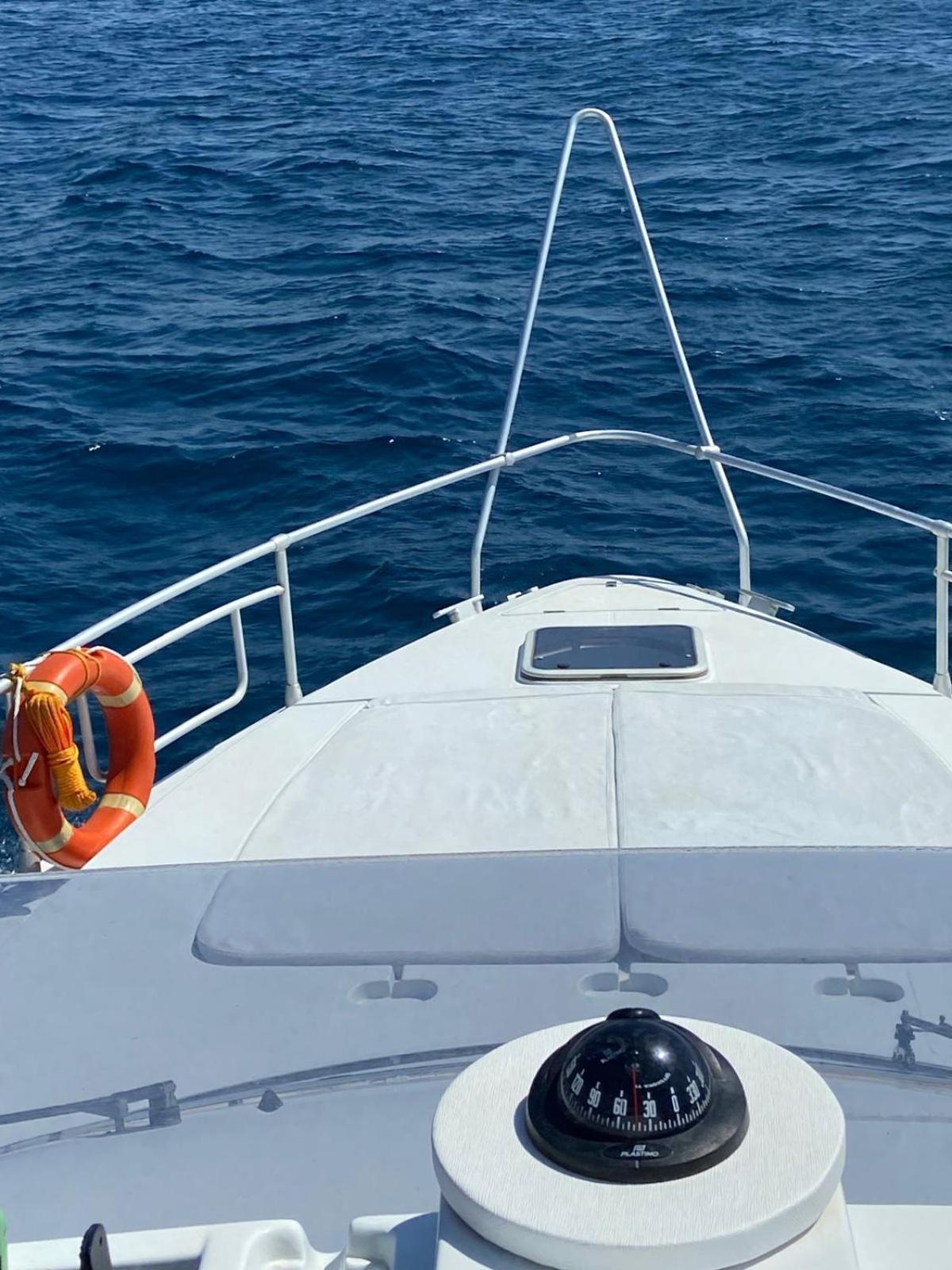 Отель She'S Mine Yacht Катания Экстерьер фото
